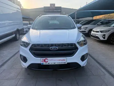 Usado Ford Kuga ST-Line 150 CV (110 kW) 2018 Blanco SUV