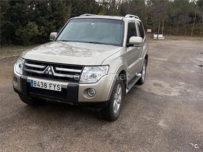 Beige Usado 2008 Mitsubishi Montero Intense SUV | 24.000 €