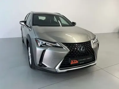 Usado Lexus UX 250h Executive Line 184 CV (135 kW) 2022 Beige SUV
