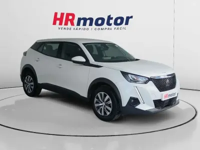 Usado Peugeot 2008 Active 110 CV (80 kW) 2021 Blanco SUV