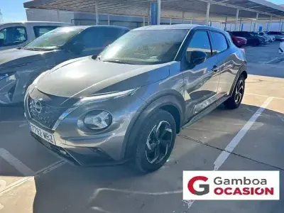Käytetty Nissan Juke N-Connecta 143 HP (105 kW) 2022 Harmaa Katumaasturi