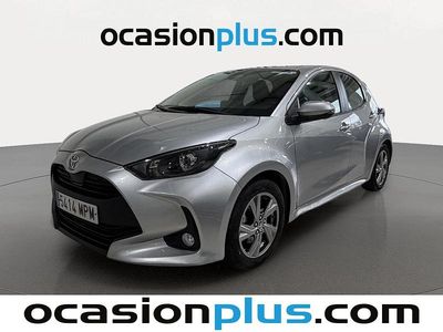 Gris Usado 2024 Toyota Yaris Hybrid Active Utilitario | 16.264 € (Buen precio)
