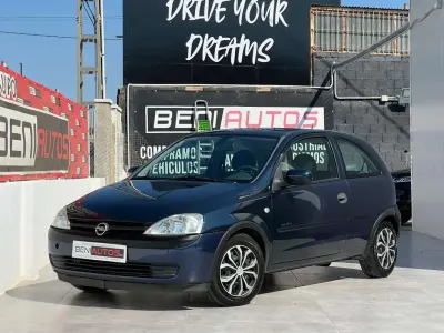 Usado Opel Corsa Comfort 75 CV (55 kW) 2000 Azul Utilitario