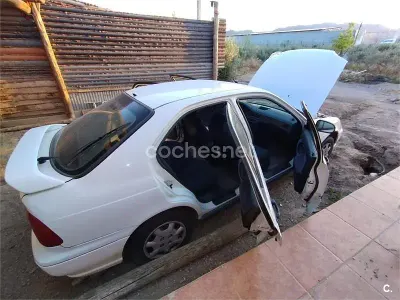 Usado Honda Civic 90 CV (66 kW) 1995 Blanco Berlina