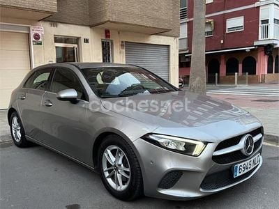 Usado Mercedes A180 116 CV (85 kW) 2020 Gris / plata Berlina