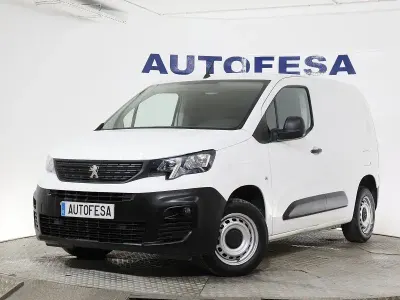 Usado Peugeot Partner 100 CV (73 kW) 2021 Blanco Monovolumen