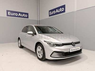 Usado VW Golf VIII Life 110 HP (80 kW) 2022 Cinzento Sedan