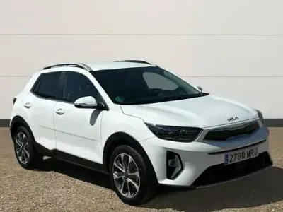 Usado Kia Stonic Style 100 CV (73 kW) 2024 Blanco SUV