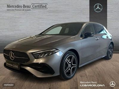 Gris / plateado Usado 2024 Mercedes A250 AMG line | 35.900 € (Precio justo)