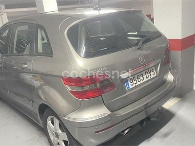Mercedes B200