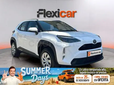 Usado Toyota Yaris Cross Active 130 CV (95 kW) 2026 Blanco SUV