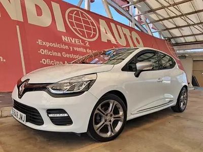 Begagnad Renault Clio IV Zen 120 HK (88 kW) 2016 Vit Halvkombi