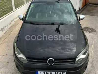 Usado VW Polo Advance 75 CV (55 kW) 2010 Negro Utilitario