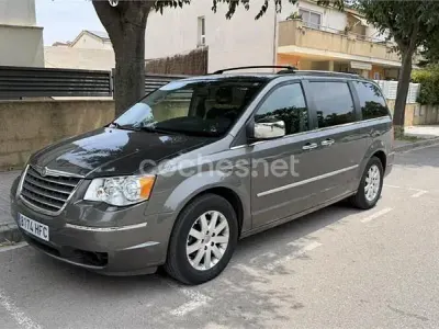 Usado Chrysler Grand Voyager Limited 163 CV (119 kW) 2011 Gris / plata Monovolumen
