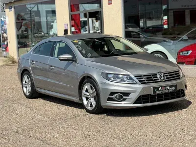 Usado VW CC R-line 140 CV (102 kW) 2015 Gris / plata Berlina