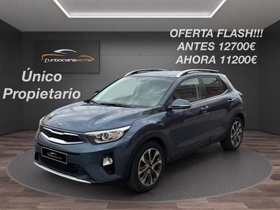 Usado Kia Stonic 110 CV (80 kW) 2018 Gris / plata SUV