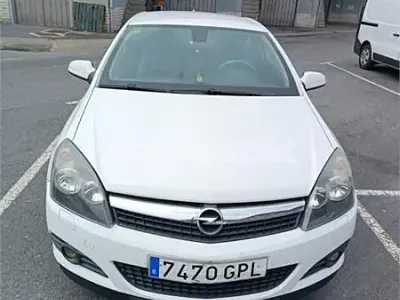Usado Opel Astra GTC 110 CV (80 kW) 2009 Blanco Berlina