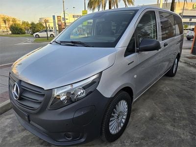 Gris Nuevo 2025 Mercedes e-Vito Monovolumen | 61.900 € (Precio justo)
