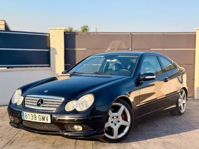 Usado Mercedes C350 272 CV (200 kW) 2007 Negro Coupe