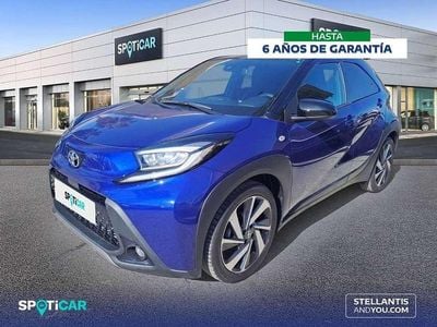 Usado Toyota Aygo X-play 69 CV (50 kW) 2022 Azul Utilitario