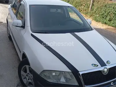 Usado Skoda Octavia 105 CV (77 kW) 2005 Blanco Berlina