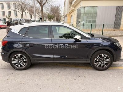 Usado Seat Arona Xperience 110 CV (80 kW) 2023 Azul SUV