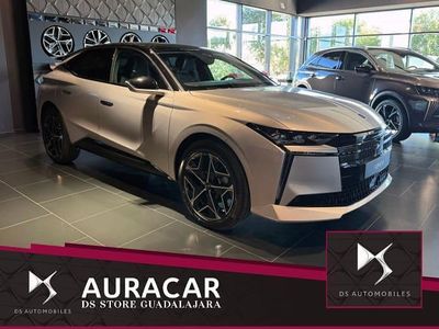 Blanco Nuevo 2025 DS Automobiles DS4 Berlina | 34.335 €