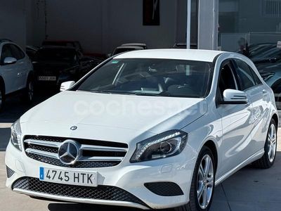 Blanco Usado 2014 Mercedes A180 Urban Berlina | 13.999 € (Buen precio)