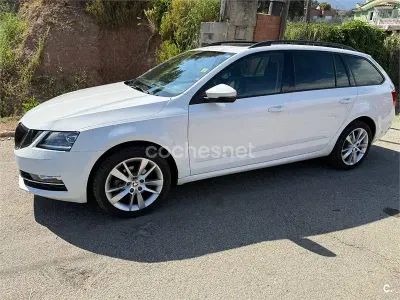 Usado Skoda Octavia Ambition 116 CV (85 kW) 2018 Blanco Familiar