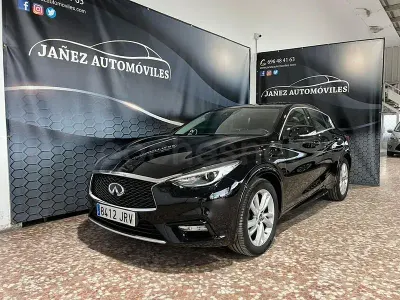 Usado Infiniti Q30 109 CV (80 kW) 2016 Negro Berlina
