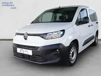 Usado Citroën Berlingo 100 CV (73 kW) 2024 Blanco Monovolumen