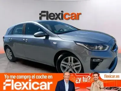 Usado Kia Ceed 136 CV (100 kW) 2021 Gris Utilitario