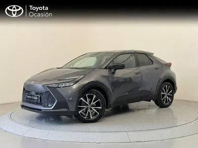 Usado Toyota C-HR Advance 140 CV (102 kW) 2025 Gris / plata SUV