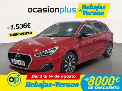 Usado Hyundai i30 Style 140 CV (102 kW) 2019 Rojo Familiar