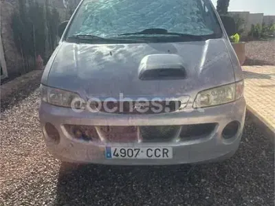 Usado Hyundai H-1 100 CV (73 kW) 2002 Gris / plata Monovolumen