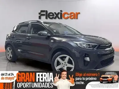Usado Kia Stonic 120 CV (88 kW) 2020 Gris SUV