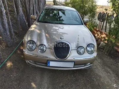 Usado Jaguar S-Type Executive 238 CV (175 kW) 2002 Amarillo Berlina