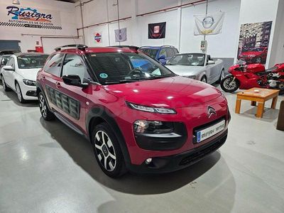 Usado Citroën C4 Shine Edition 100 CV (73 kW) 2017 Granate Berlina