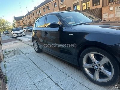 Usado BMW 116 122 CV (89 kW) 2009 Negro Utilitario