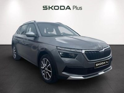 Usado Skoda Kamiq 110 CV (80 kW) 2022 Gris SUV