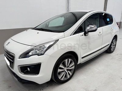 Usado Peugeot 3008 Style 120 CV (88 kW) 2014 Blanco Familiar
