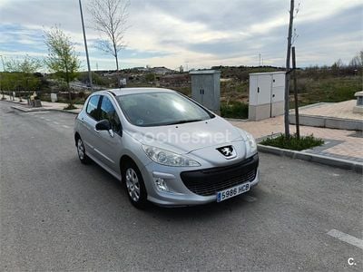 Usado Peugeot 308 Envy 120 CV (88 kW) 2011 Gris / plata Berlina