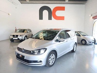 Usado VW Touran Advance 150 CV (110 kW) 2021 Gris / plata Monovolumen