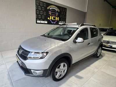 Usado Dacia Sandero Stepway 90 CV (66 kW) 2014 Gris / plata Berlina