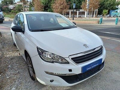 Usado Peugeot 308 SW Access 100 CV (73 kW) 2016 Blanco Familiar