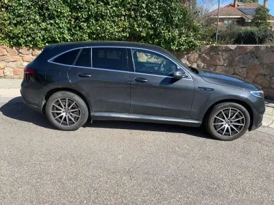 Usado Mercedes EQC400 300 kW (408 CV) 2021 Negro SUV