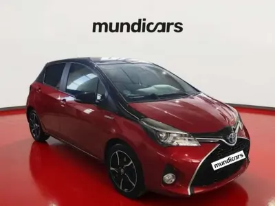 Käytetty Toyota Yaris Hybrid Active 99 HP (72 kW) 2016 Oranssi Viistoperä
