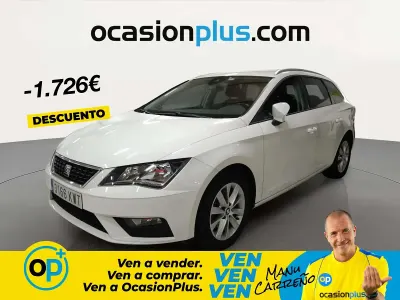 Usado Seat Leon Style 130 CV (95 kW) 2019 Blanco Familiar