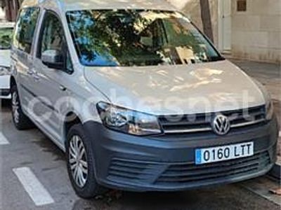 Usado VW Caddy Trendline 150 CV (110 kW) 2018 Gris / plata Monovolumen