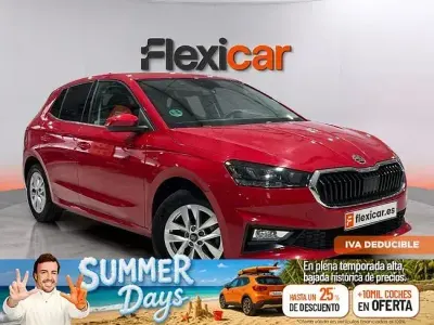 Usado Skoda Fabia Selection 115 CV (84 kW) 2025 Rojo Utilitario